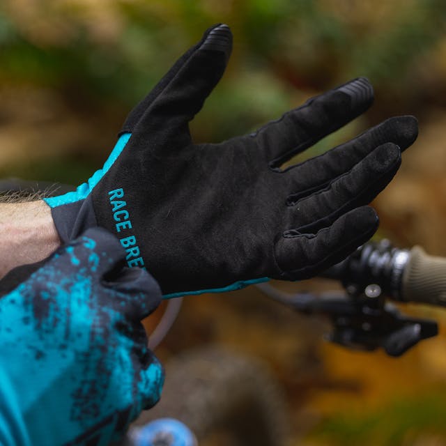 2024 Technical Apparel Launch - Enduro Glove